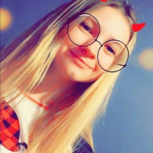 Meet your Posher, Halie